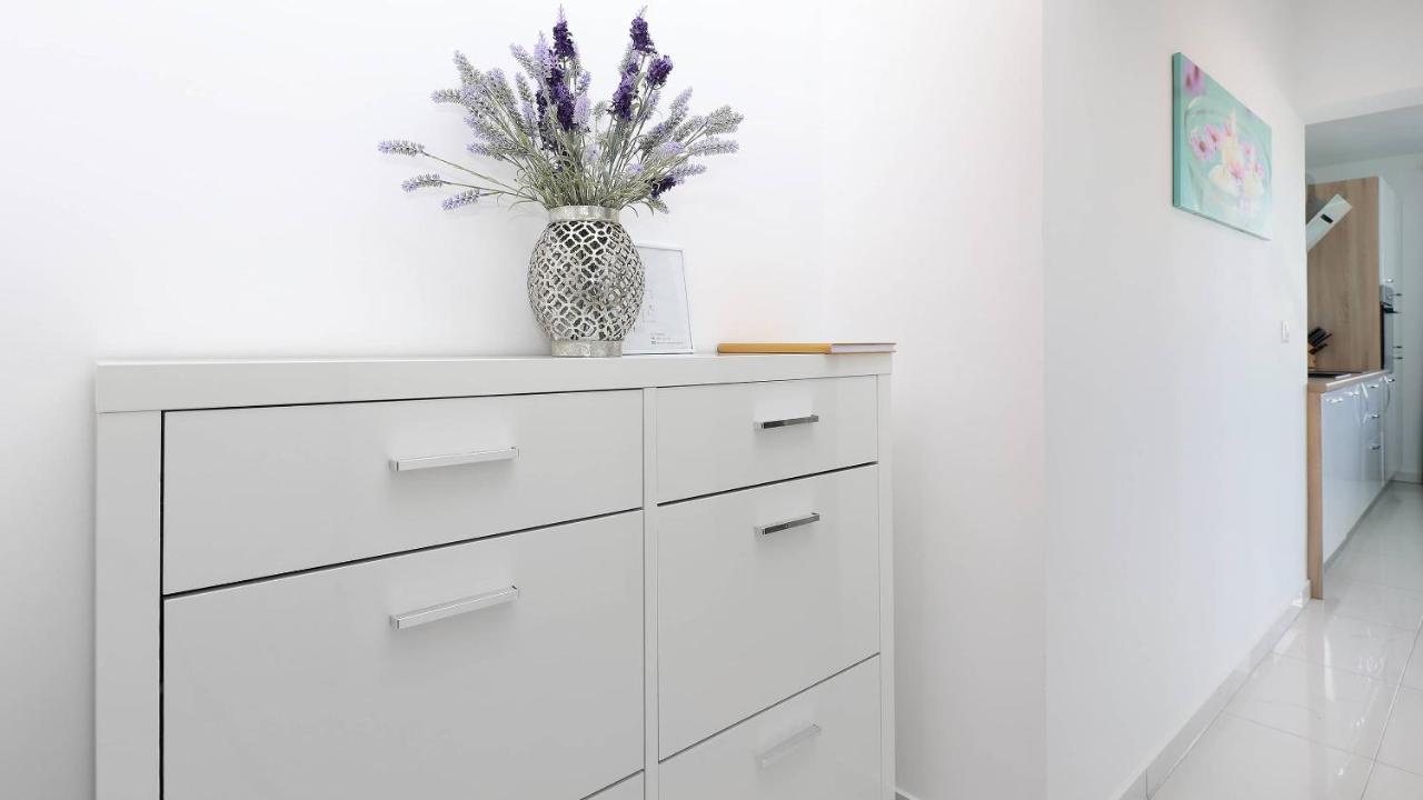 Apartmani "Villa Barbara" Novalja Kültér fotó